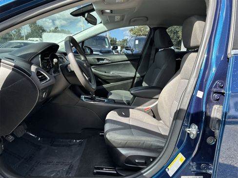 Used 2019 Chevrolet Cruze LT w/ Convenience Package image 5