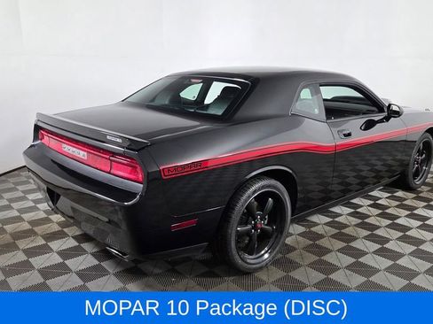 Used 2010 Dodge Challenger R/T w/ Mopar 10 Pkg RWD image 9