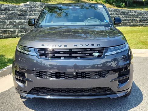 New 2025 Land Rover Range Rover Sport Dynamic SE AWD/4WD image 8