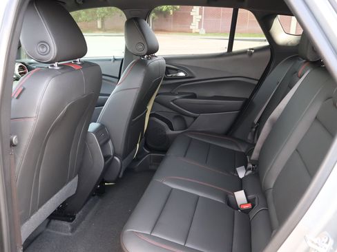 New 2026 Chevrolet Trax RS w/ Sunroof Package FWD image 19
