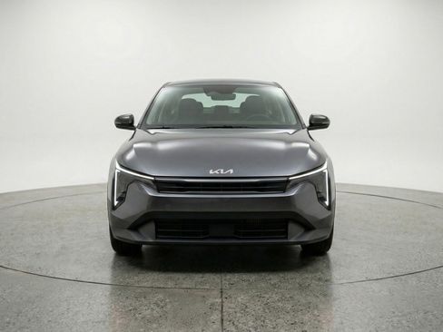 Used 2025 Kia K4 LXS image 2