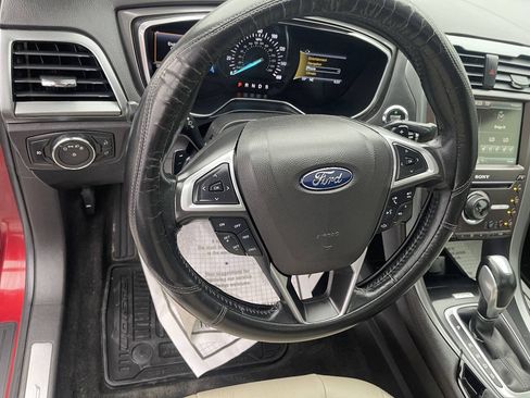 Used 2016 Ford Fusion Titanium AWD/4WD image 15