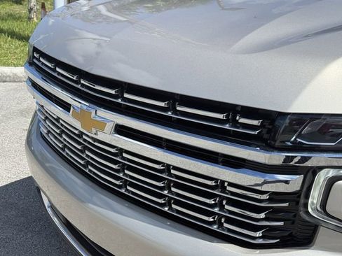 Used 2024 Chevrolet Tahoe Premier AWD/4WD image 7