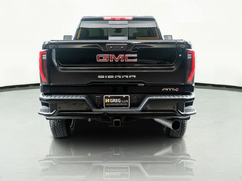 Used 2025 GMC Sierra 2500 AT4 w/ AT4 Premium Plus Package image 11