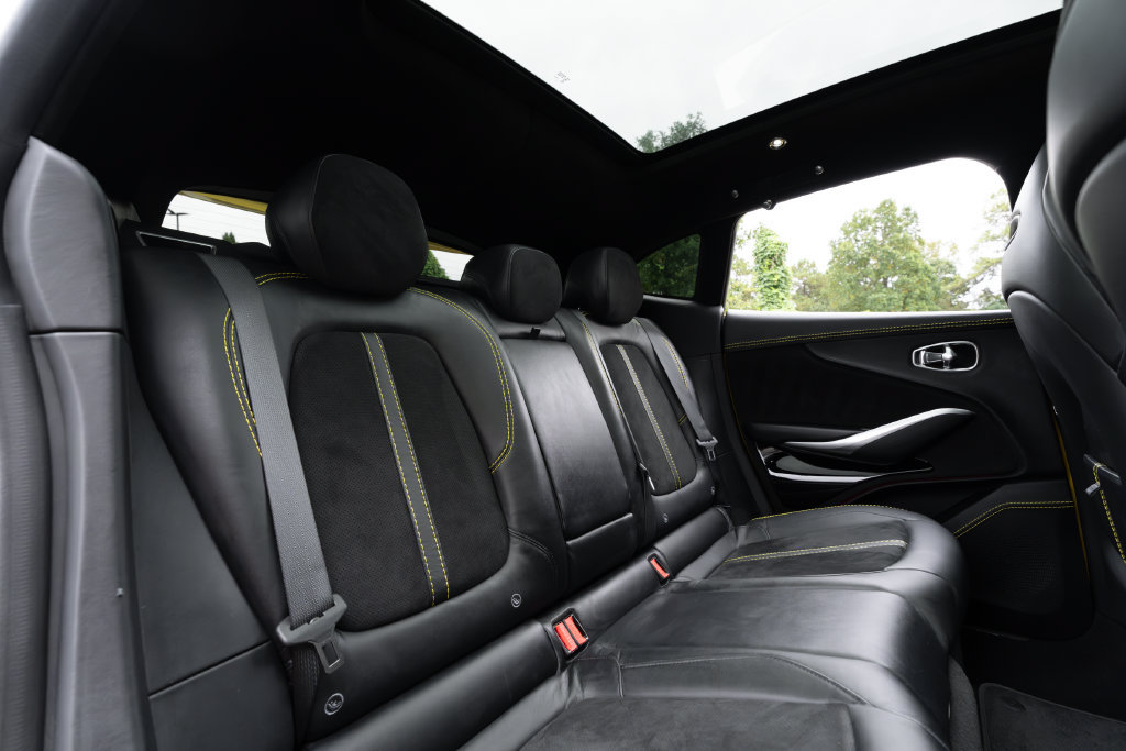 Used 2022 Aston Martin DBX AWD/4WD image 34