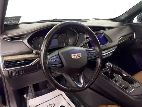 Used 2019 Cadillac XT4 Premium Luxury w/ Enhanced Visibility Package AWD/4WD image 9