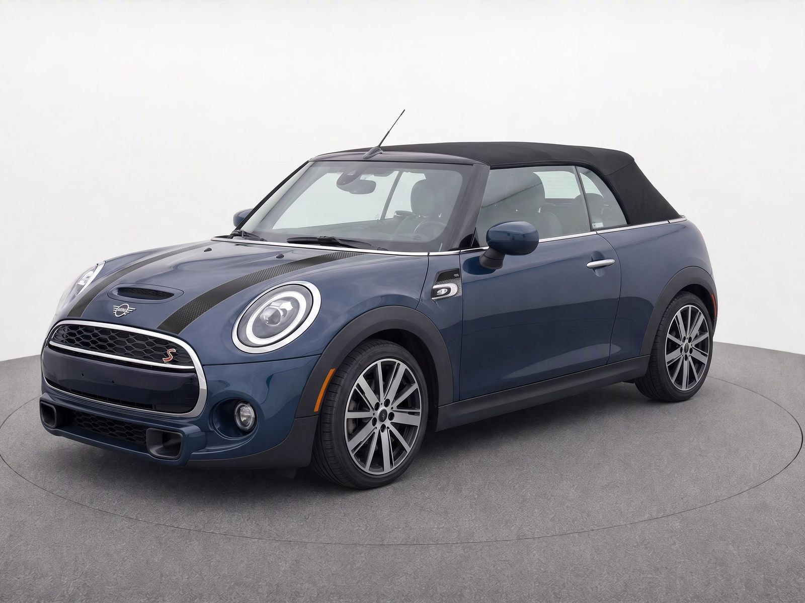 Used 2021 MINI Cooper S w/ Sidewalk Package FWD image 2
