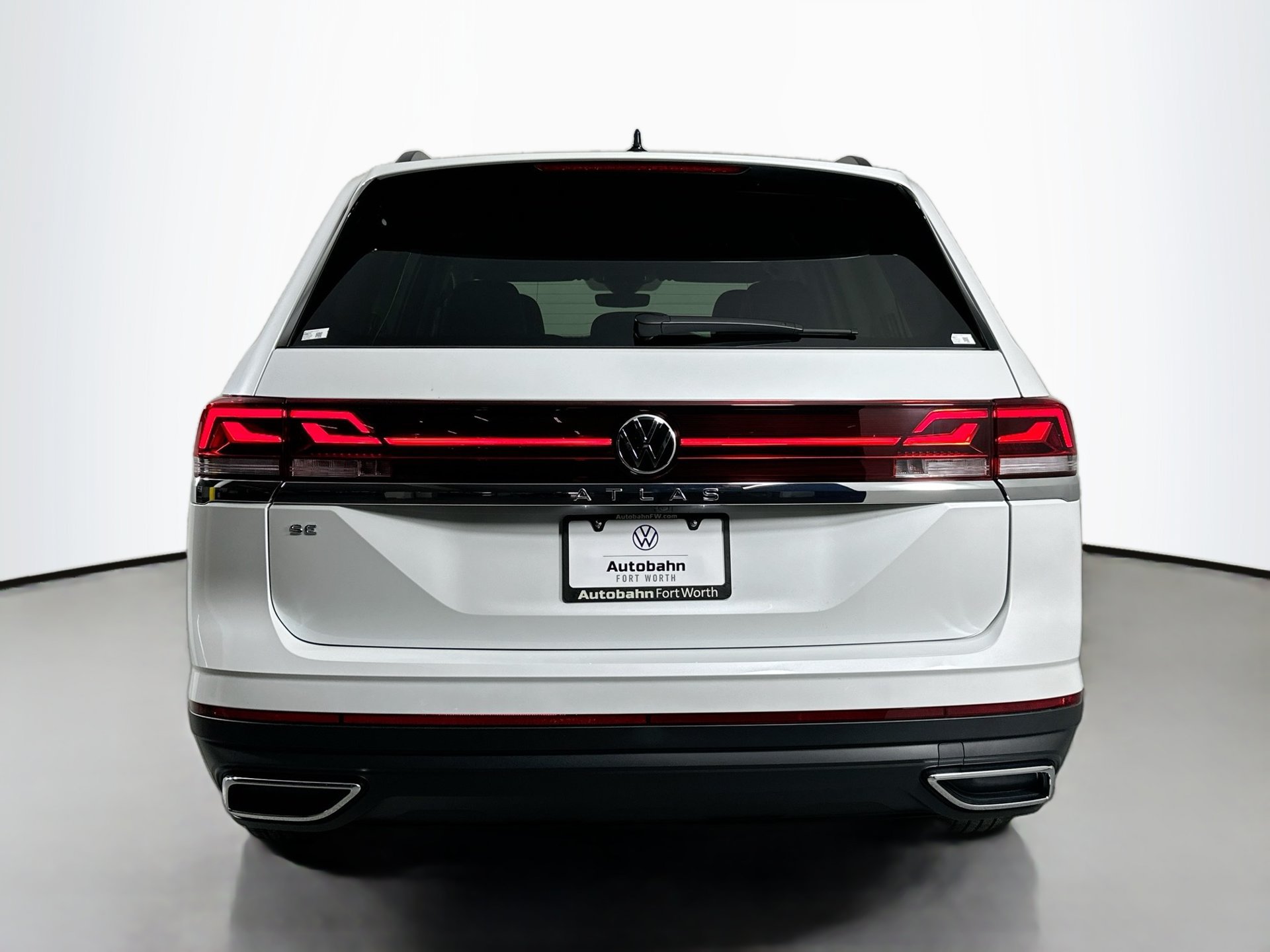 Certified 2026 Volkswagen Atlas SE FWD image 6