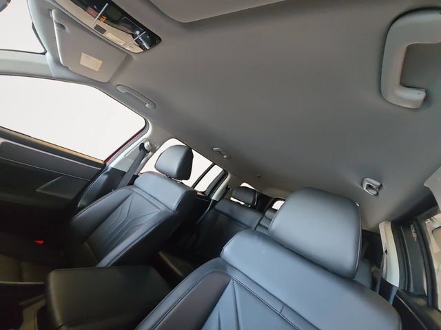 Certified 2025 Hyundai Santa Fe SEL AWD/4WD image 12