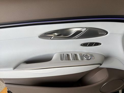 New 2026 Genesis GV70 2.5T Advanced AWD/4WD image 11