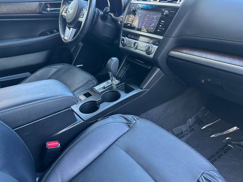 Used 2017 Subaru Outback 2.5i Limited AWD/4WD image 33