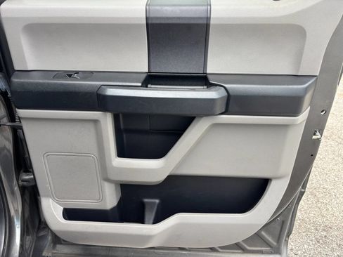 Used 2018 Ford F150 XL w/ Equipment Group 101A Mid RWD image 19
