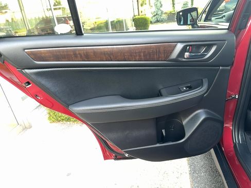 Used 2017 Subaru Outback 3.6R Limited AWD/4WD image 20