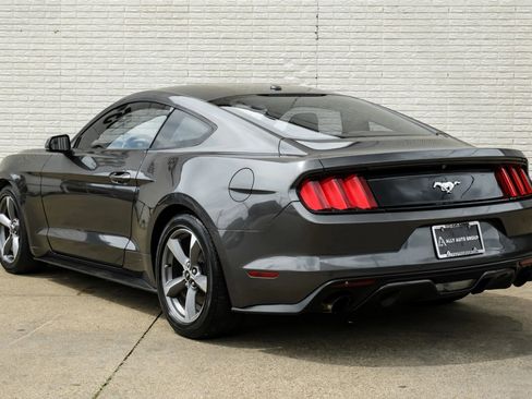Used 2016 Ford Mustang Premium RWD image 9