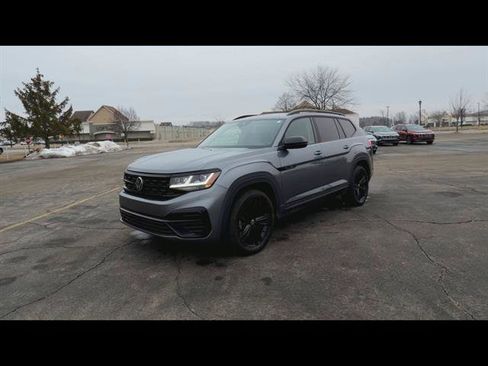 Used 2023 Volkswagen Atlas SEL R-Line image 5
