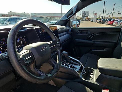 Used 2024 Chevrolet Colorado Trail Boss image 12