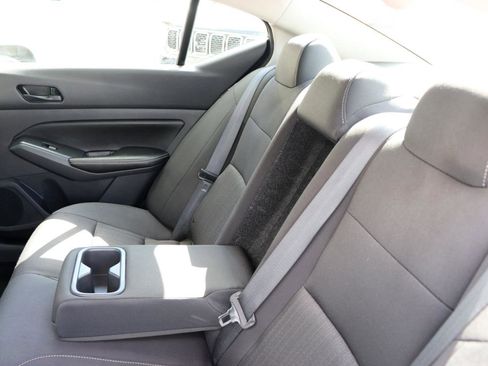 Used 2025 Nissan Altima 2.5 SV image 22