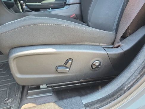Used 2017 Dodge Charger SXT w/ Blacktop Package RWD image 14