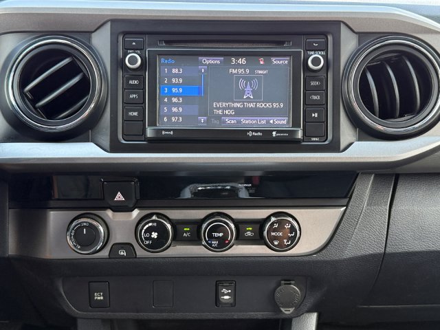 Used 2017 Toyota Tacoma SR5 w/ Tow Package AWD/4WD image 22