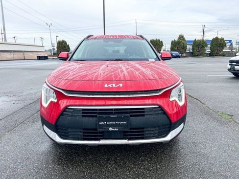 Used 2024 Kia Niro EX image 4