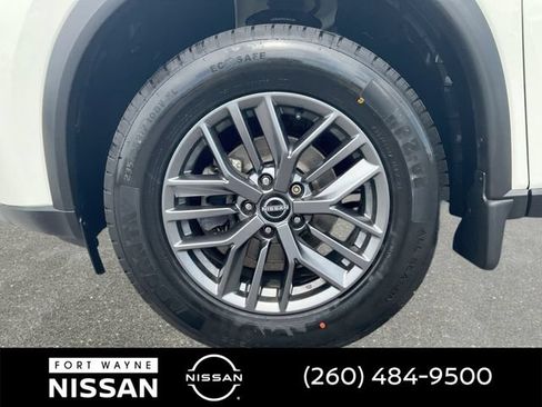 Certified 2023 Nissan Rogue S AWD/4WD image 11