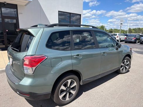 Used 2018 Subaru Forester 2.5i Premium AWD/4WD image 5