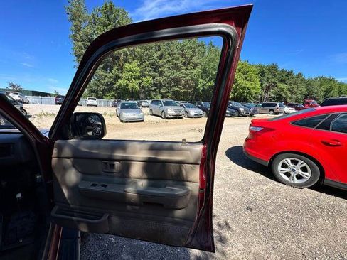 Used 1995 Toyota 4Runner SR5 AWD/4WD image 31