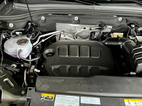 New 2026 Volkswagen Atlas Cross Sport SE image 31