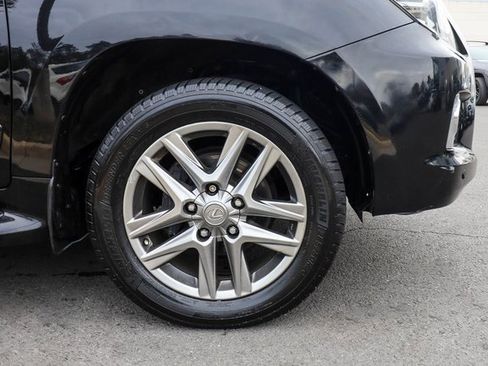 Used 2013 Lexus LX 570 4WD image 32