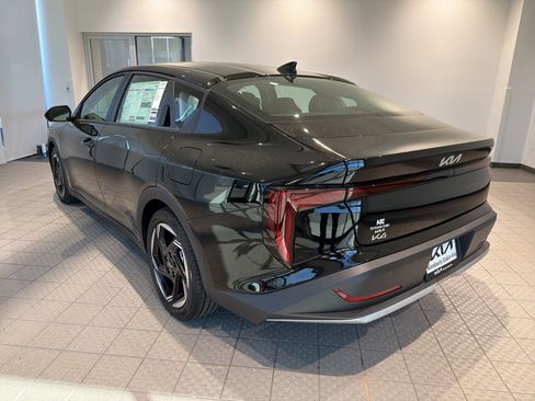 New 2026 Kia K4 EX image 3