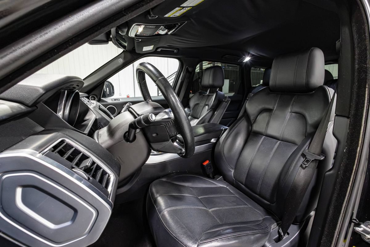 Used 2017 Land Rover Range Rover Sport SE AWD/4WD image 15