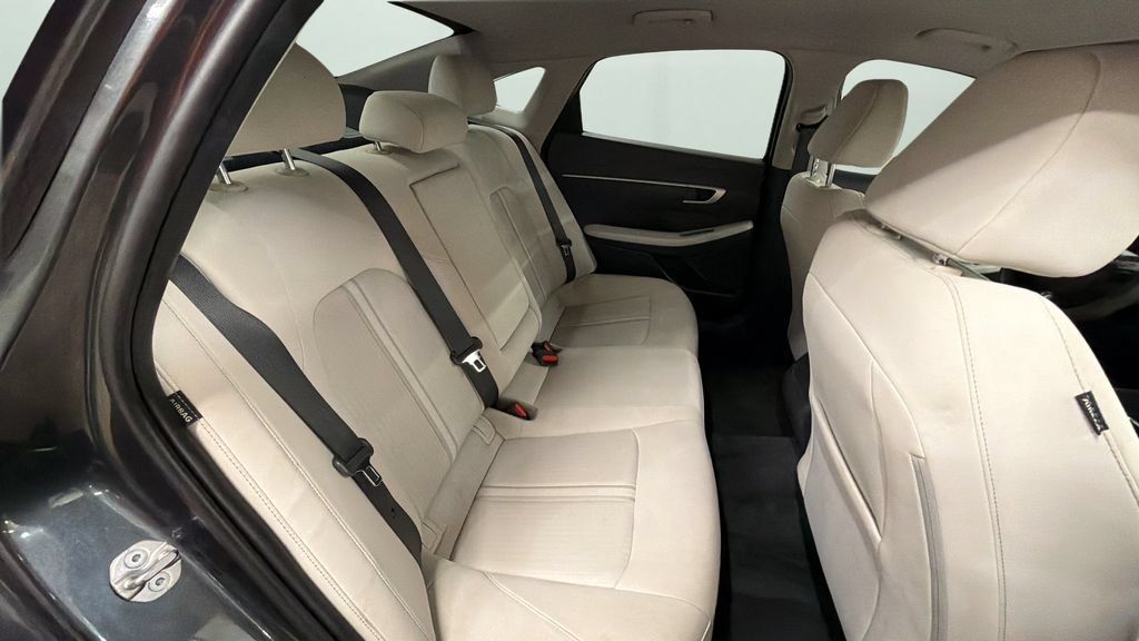 Used 2025 Hyundai Sonata SEL FWD image 16