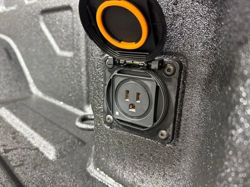 New 2026 Chevrolet Silverado 2500 ZR2 image 8