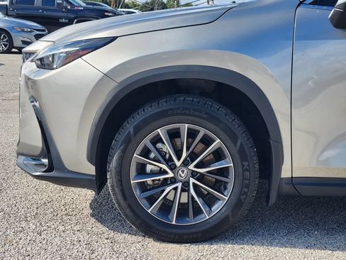 Used 2024 Lexus NX 250 FWD w/ Towing Package (2000 Lbs) image 10