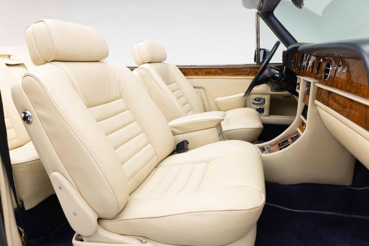 Used 1989 Rolls-Royce Corniche II RWD image 4
