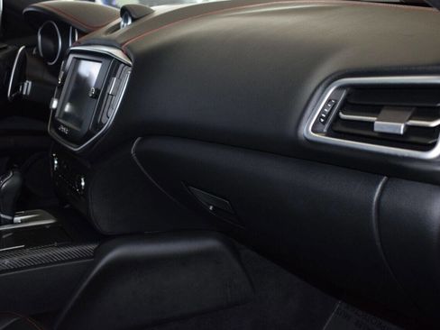 Used 2016 Maserati Ghibli S image 19