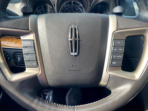 Used 2012 Lincoln MKT FWD image 20