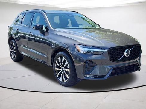 Certified 2025 Volvo XC60 B5 Core AWD/4WD image 1