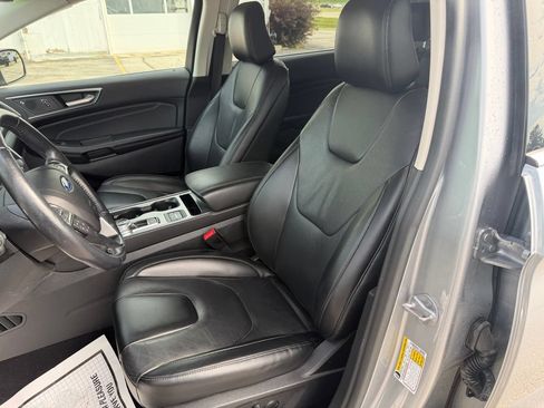 Used 2022 Ford Edge Titanium AWD/4WD image 21