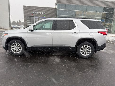 Used 2020 Chevrolet Traverse LT w/ LPO, Floor Liner Package image 9