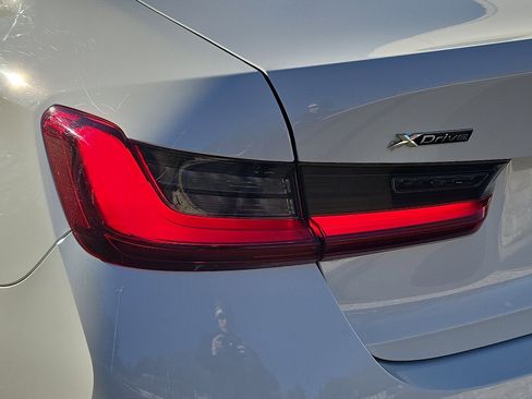 Used 2023 BMW 330i xDrive Sedan w/ Driving Assistance Package image 9