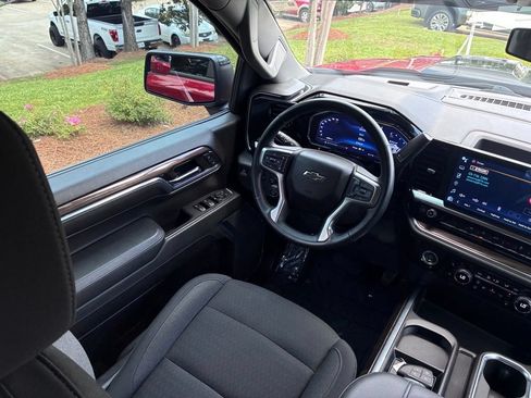 Used 2024 Chevrolet Silverado 1500 LT Trail Boss w/ Protection Package AWD/4WD image 25