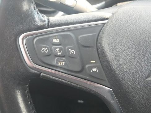 Used 2020 Chevrolet Equinox LT FWD image 38