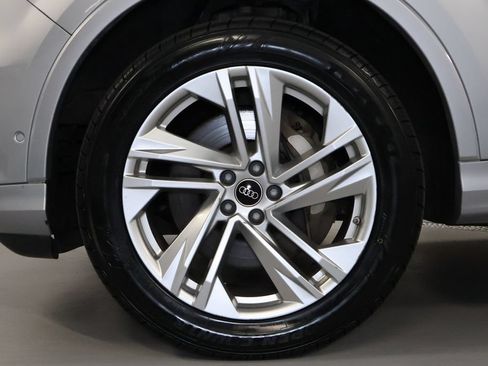 Used 2022 Audi Q7 3.0T Premium Plus w/ Premium Plus Package AWD/4WD image 35