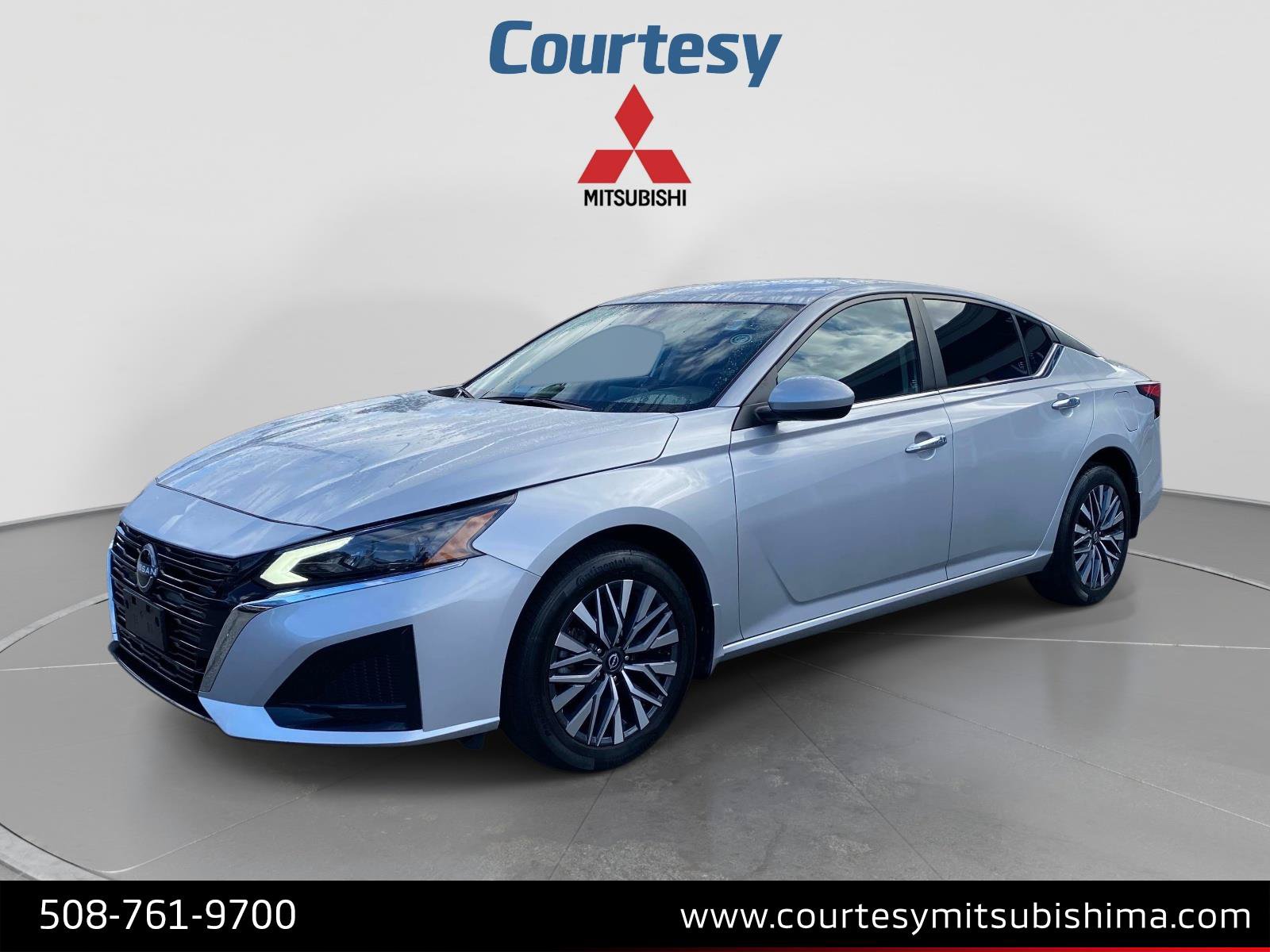 Used 2023 Nissan Altima 2.5 SV AWD/4WD image 1