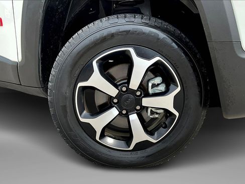 Used 2022 Jeep Renegade Trailhawk image 9