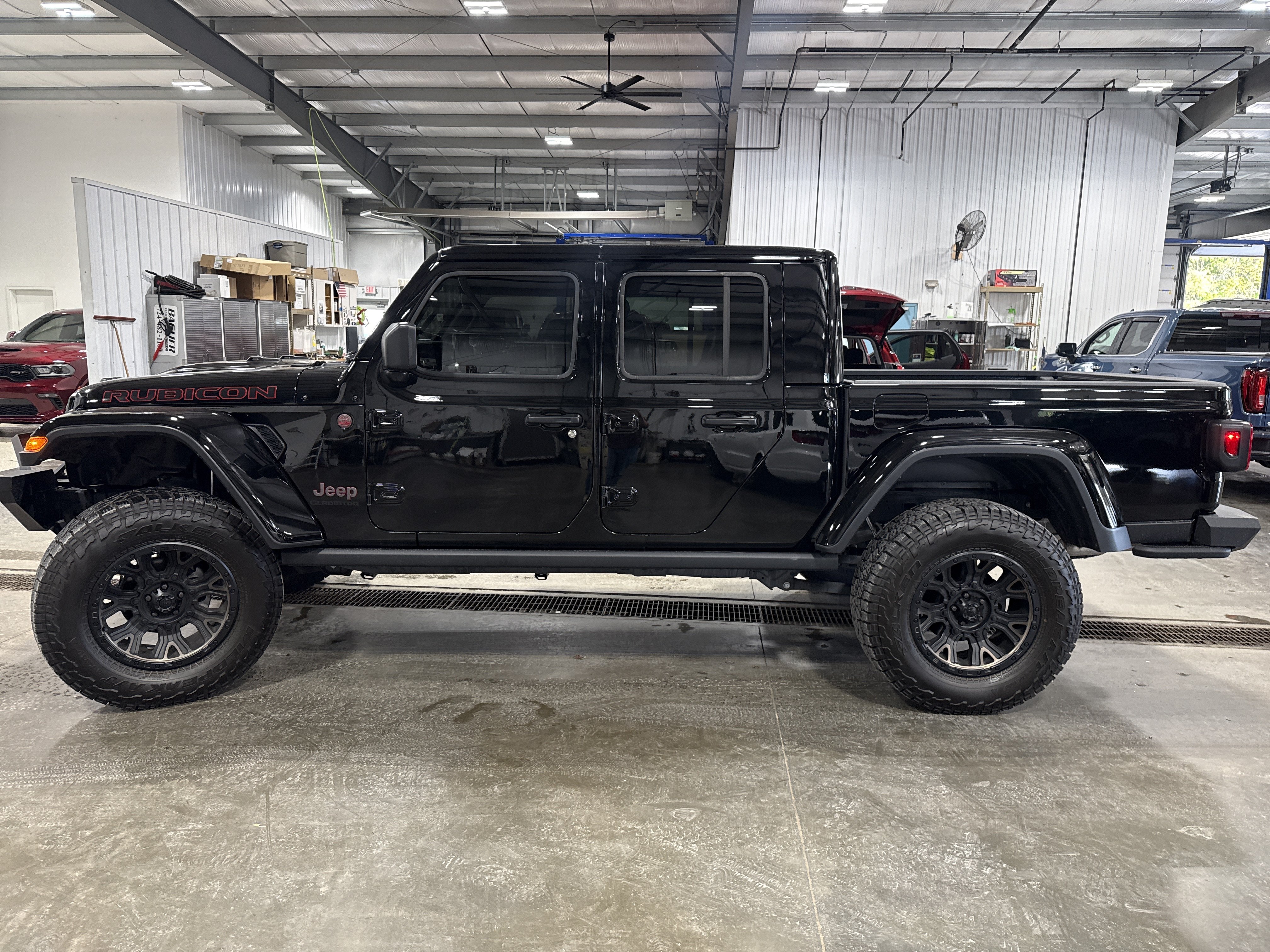 Used 2022 Jeep Gladiator Rubicon w/ Trailer Tow Package AWD/4WD image 4