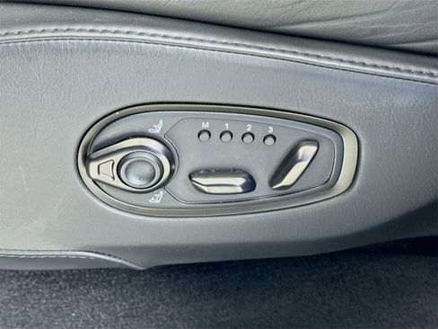 Used 2021 Aston Martin DBX image 19