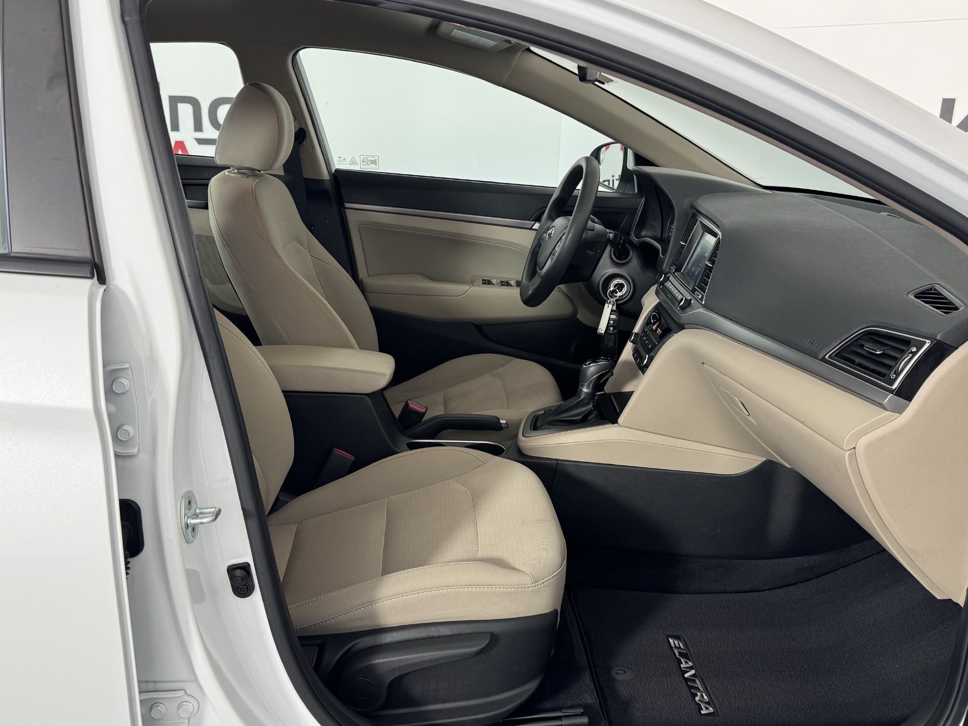 Used 2017 Hyundai Elantra SE FWD image 20