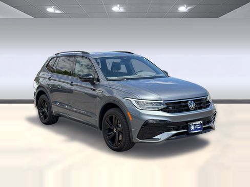 Certified 2024 Volkswagen Tiguan SE R-Line AWD/4WD image 5